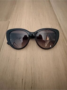 Madewell Leanna Sunglasses in True Black